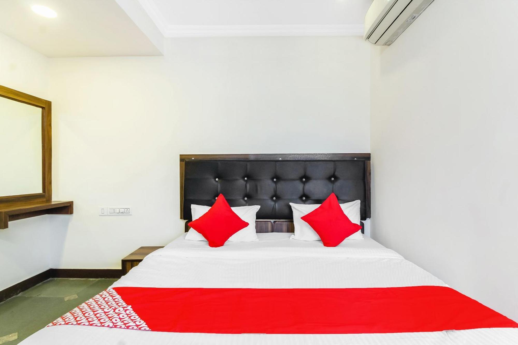 Hotel O Tokyo Hyderabad Esterno foto